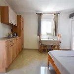 Jaklin - With Balcony And Sea View