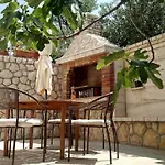 Jaklin - With Balcony And Sea View Rab Town