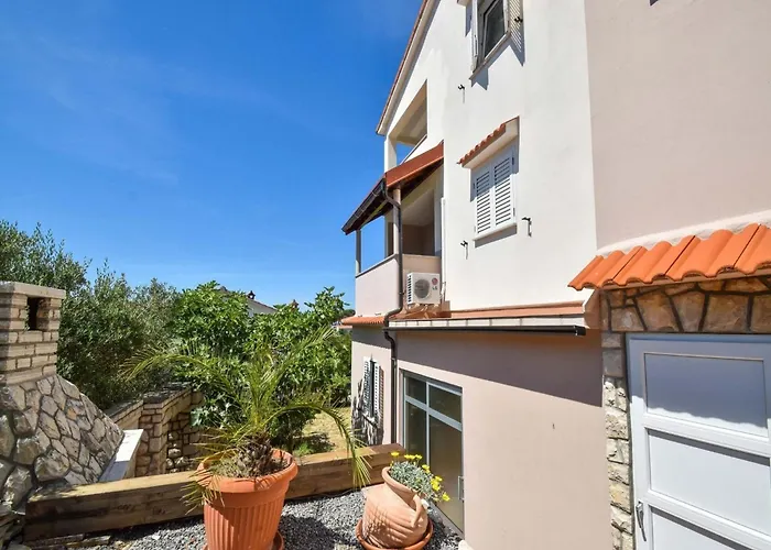 Jaklin - With Balcony And Sea View 아파트