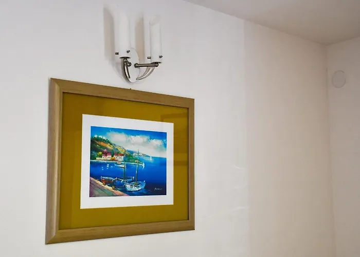 Jaklin - With Balcony And Sea View 아파트 라브