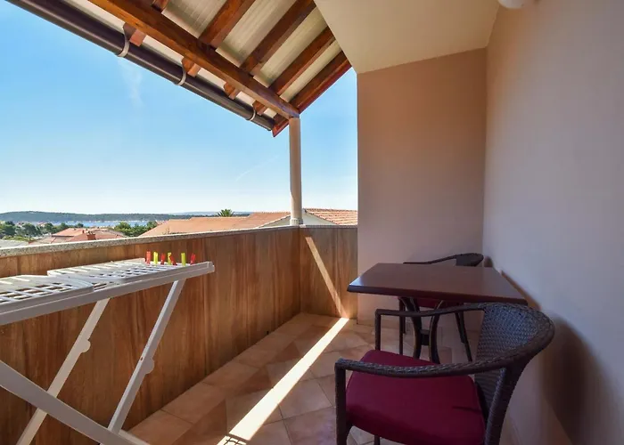 Apartament Jaklin - With Balcony And Sea View *