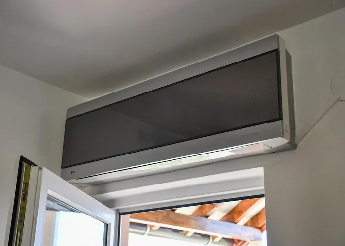 Apartament Jaklin - With Balcony And Sea View *